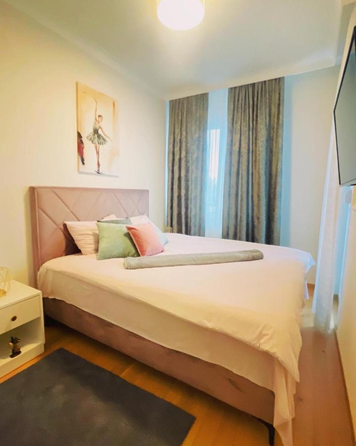 Ferienwohnung Stan Na Dan "Apartman Purple" Banja Luka Exterior foto